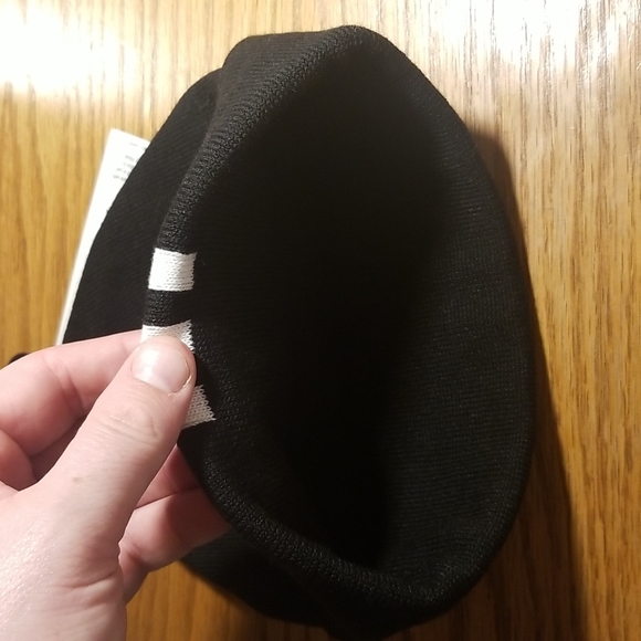 ADIDAS WINTER HAT - Picture 5 of 5